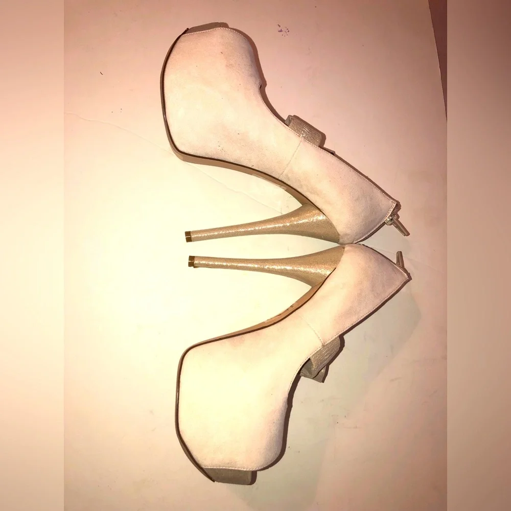 Elegant Cream & Gold Women's Platform PeepToe Pumps NWB